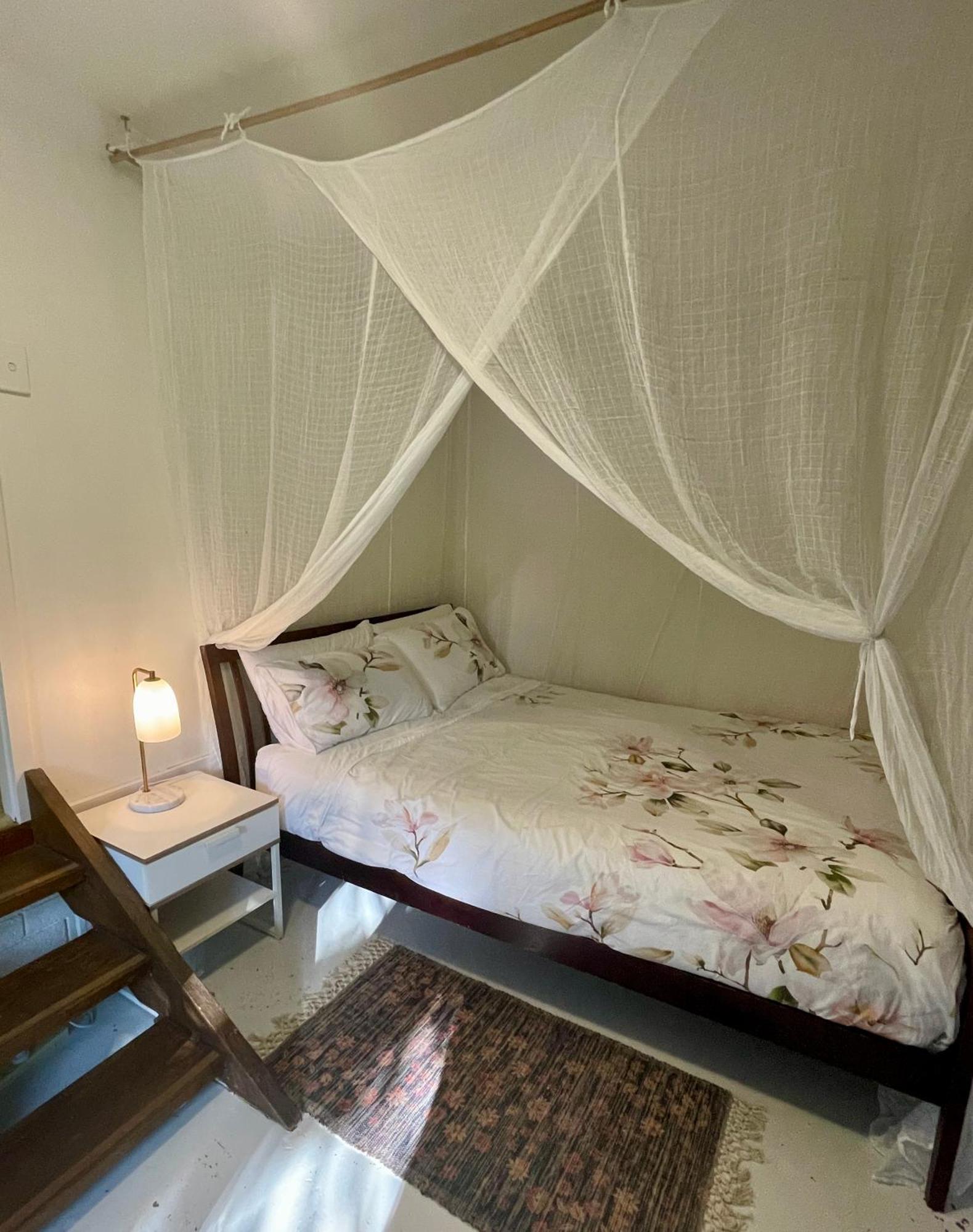 Lilli Pilli Guesthouse ไบรอนเบย์ ภายนอก รูปภาพ