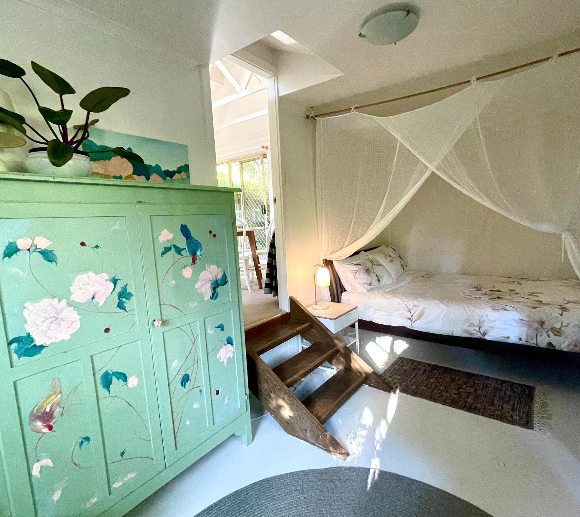 Lilli Pilli Guesthouse ไบรอนเบย์ ภายนอก รูปภาพ