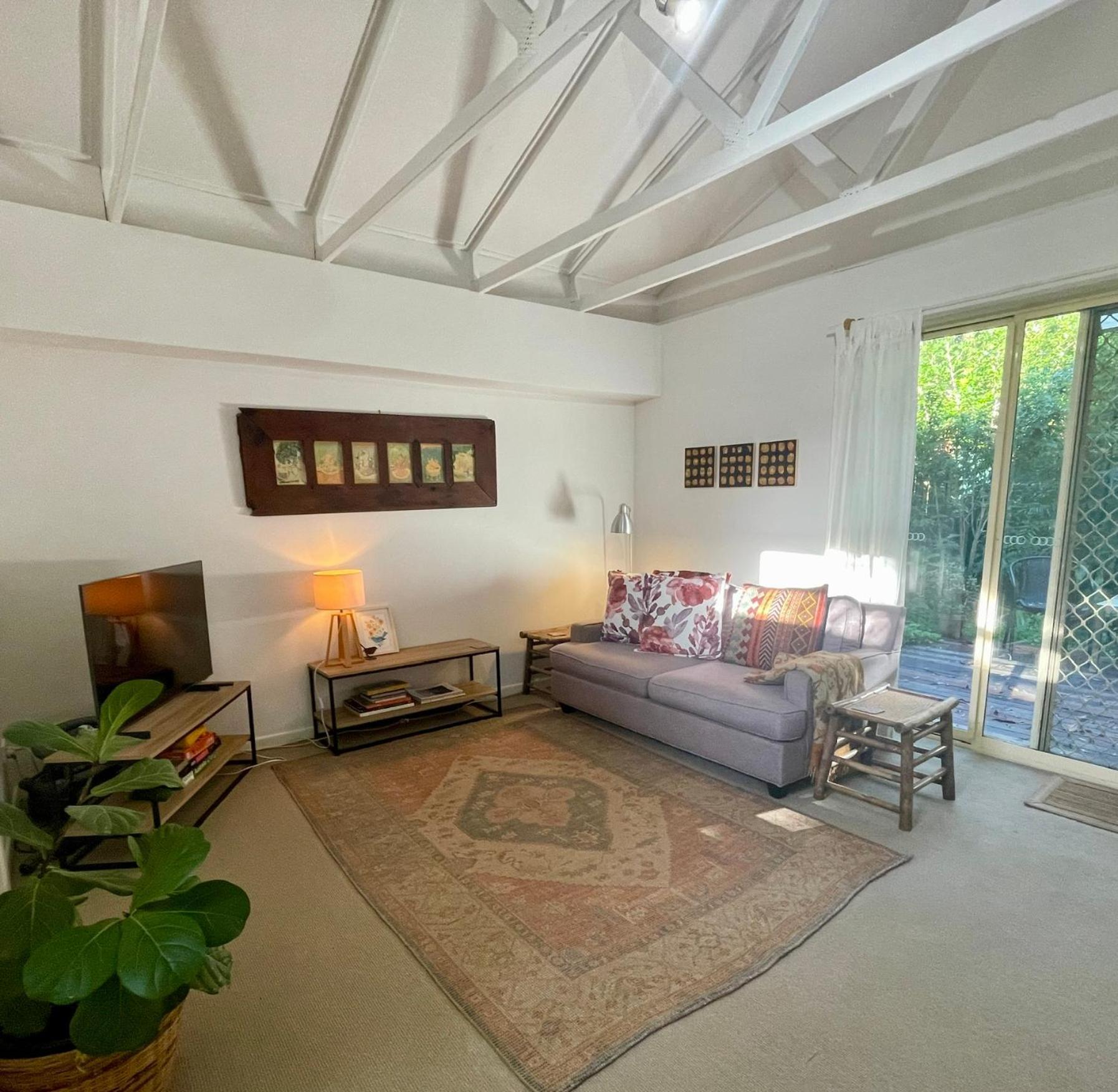 Lilli Pilli Guesthouse ไบรอนเบย์ ภายนอก รูปภาพ